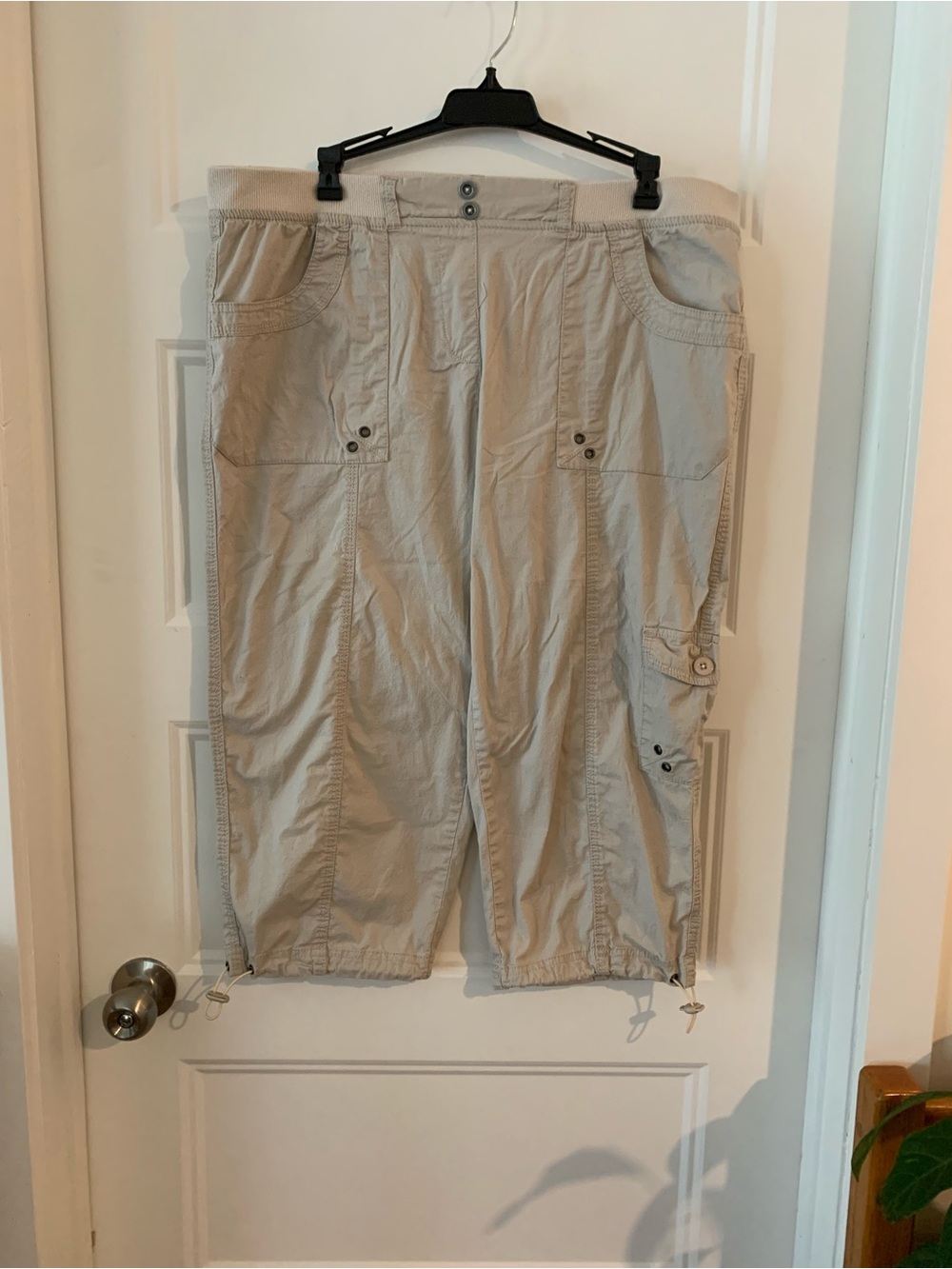 DASH,Women's Light Beige Cargo Capri Pants 98% Cotton / 2% Spandex